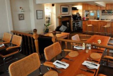 Отель Stumbles Restaurant with Rooms в городе Саут Молтон, Великобритания