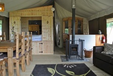 Отель Port Lympne Reserve - Elephant Lodge - Campground в городе Lympne, Великобритания