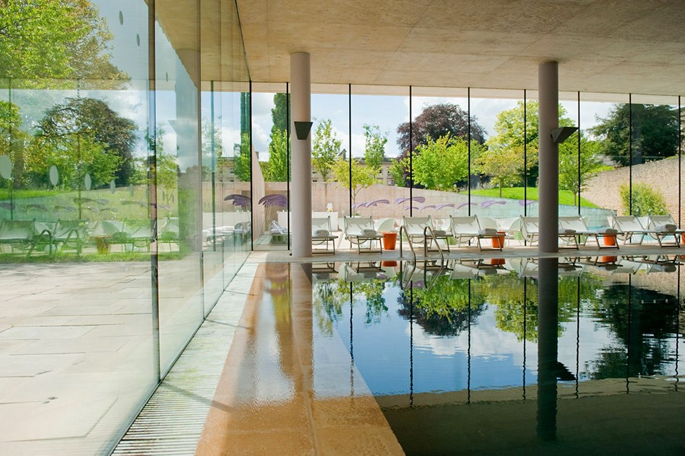 Отель Cowley Manor