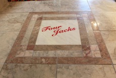 Отель Four Jacks Hotel and Casino в городе Джэкпот, США