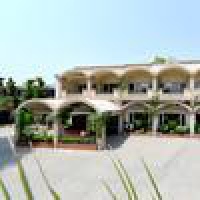 Отель Blue Jay Tourist Resort Samalkha в городе Панипат, Индия