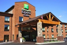Отель Holiday Inn Express & Suites Donegal в городе Донегал, США