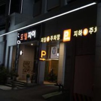 Отель Yeosu Xi Motel в городе Йосу, Южная Корея