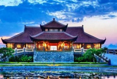 Отель Emeralda Ninh Binh в городе Nho Quan, Вьетнам