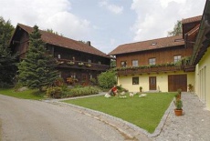 Отель 4 Pfoten Resort Bad Birnbach в городе Эринг, Германия