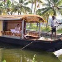 Отель Breeze Backwater Houseboat в городе Вайком, Индия
