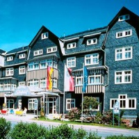 Отель Hotel Schieferhof Neuhaus am Rennweg в городе Нойхаус-на-Ренвеге, Германия