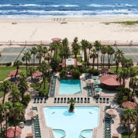 Отель Isla Grand Beach Resort в городе Саут Падре Айленд, США
