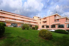 Отель Demidoff Country Resort в городе Валья, Италия