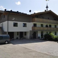Отель Haus Apartments Piesendorf в городе Пизендорф, Австрия