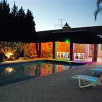 Отель Oasis Country Lodge в городе Вредендал, Южная Африка