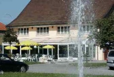 Отель Motel La Poularde в городе Ромон, Швейцария
