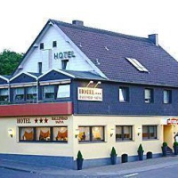 Отель Hotel Roeb Zum Alten Fritz в городе Нидегген, Германия