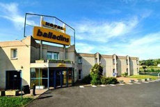 Отель Hotel Balladins Clermont-Ferrand Chateaugay в городе Шатоге, Франция