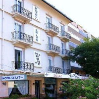 Отель Hotel Le Lys Antibes в городе Антиб, Франция
