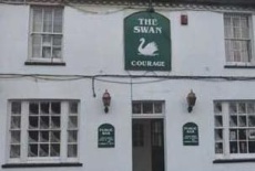 Отель The Swan Inn Staines в городе Стейнес, Великобритания