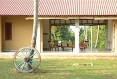 Отель Kadolana Eco Village в городе Балапития, Шри-Ланка