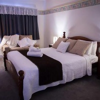 Отель Amber Lodge Bed and Breakfast в городе Eagle Heights, Австралия