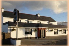 Отель Hopper Inn Guest Accommodation в городе Баллинаскрина, Ирландия