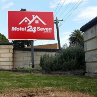 Отель Motel24seven в городе Сэйл, Австралия