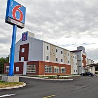 Отель Motel 6 Moncton в городе Монктон, Канада