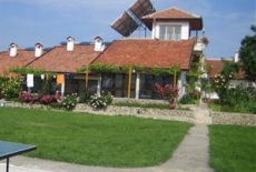Отель Family Hotel Belvedere Dulgopol в городе Asparuhovo, Болгария