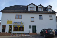 Отель Pension Assmann в городе Райхертсхофен, Германия