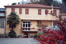 Отель Albergo Amici в городе Варезе-Лигуре, Италия