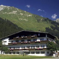 Отель Hotel Gasthof Post в городе Эльбигенальп, Австрия