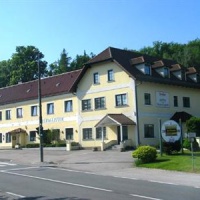 Отель Gasthof zur Riederberghohe Sieghartskirchen в городе Тульнербах, Австрия