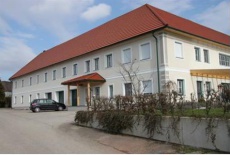 Отель Pension Merkinger в городе Штайр, Австрия