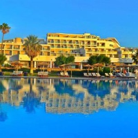 Отель Doreta Beach Resort Petaloudes в городе Теологос, Греция