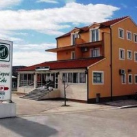 Отель Guest Accommodation Slapovi Krke в городе Лозовач, Хорватия