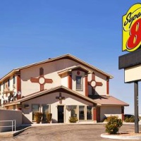 Отель Super 8 Motel Carlsbad в городе Карлсбад, США