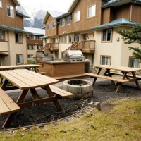 Отель Banff Boundary Lodge в городе Канмор, Канада