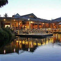 Отель Novotel Coffs Harbour Pacific Bay Resort в городе Кофс-Харбор, Австралия