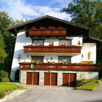 Отель Haus Strutzenberger Apartments Bad Ischl в городе Бад-Ишль, Австрия