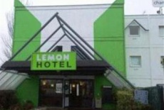Отель Lemon Hotel Vigneux-sur-Seine в городе Виньё-Сюр-Сена, Франция