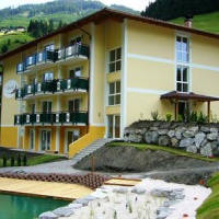 Отель Landhotel & Aparthotel Almroesl в городе Хютчлаг, Австрия