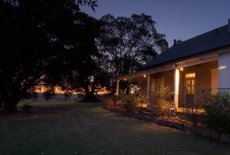 Отель Farm Stay close to HV Vineyards в городе Фарлей, Австралия
