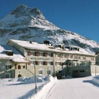 Отель Gasthaus & Hotel Berninahaus в городе Понтрезина, Швейцария