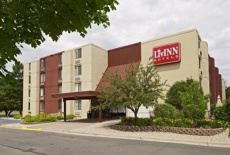 Отель LivINN Hotel Maplewood в городе Мэйплвуд, США