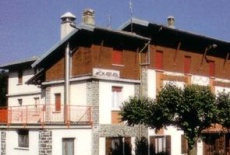 Отель Locanda Cacciatori в городе Эзино-Ларио, Италия