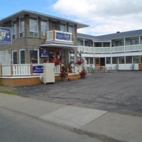 Отель Auberge Motel Le St-Georges в городе Шамплайн, Канада