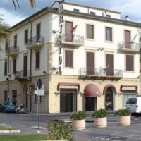 Отель Hotel Bristol Viareggio в городе Виареджо, Италия