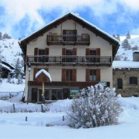 Отель Le Val d'Azur Molines-en-Queyras в городе Молин-ан-Кера, Франция