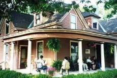 Отель The Cottage at The Corner House B&B в городе Николасвилл, США