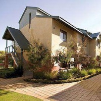 Отель Broadwater Bungalows Resort в городе Басселтон, Австралия