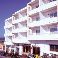 Отель Hotel Apartamentos Paya в городе Пухолс, Испания