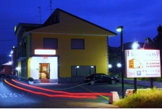 Отель Hotel Rosy Arluno в городе Арлуно, Италия